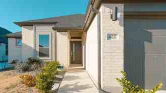 465 Chase Creek Dr - Photo 1 of 1