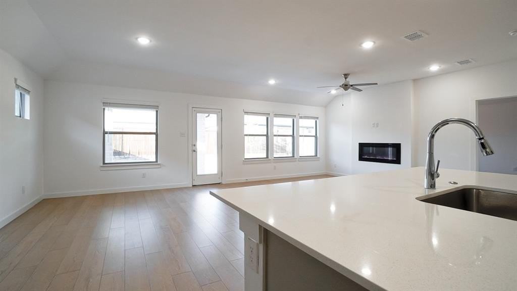 465 Chase Creek Dr - Photo 7 of 22