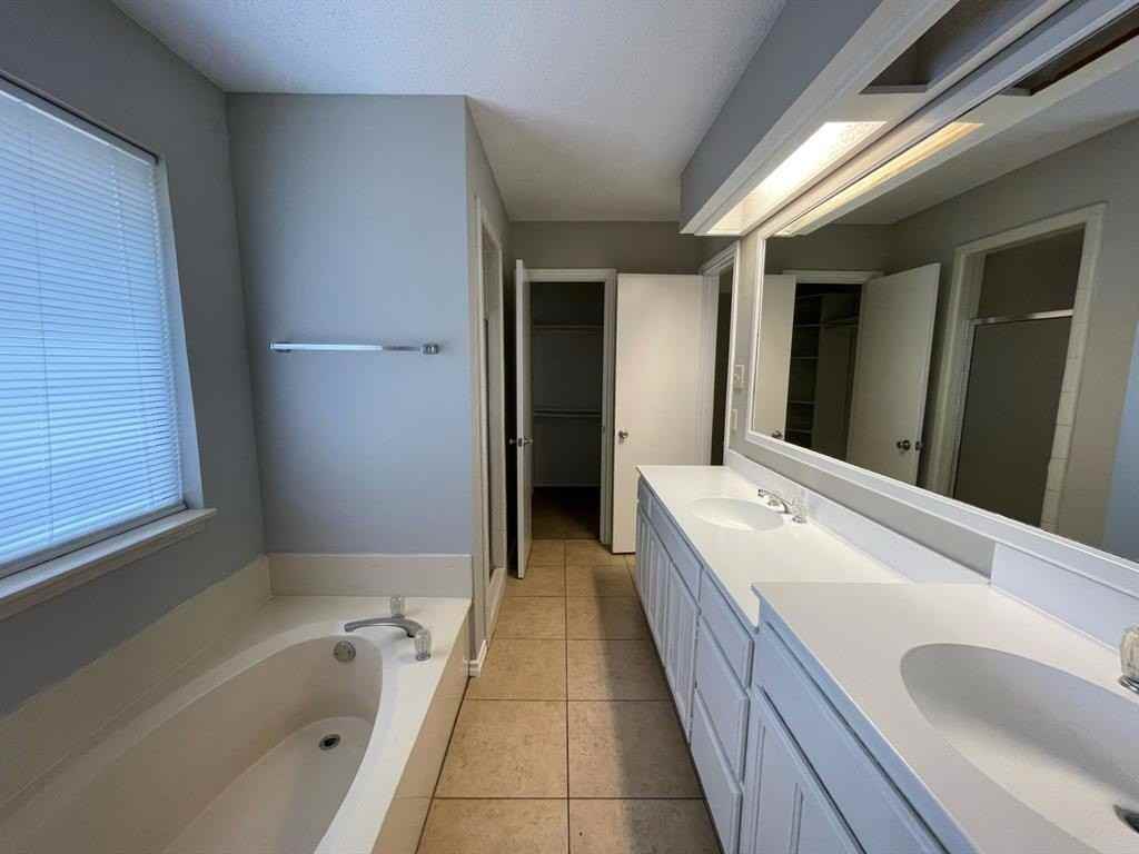 6109 Kingswood Dr - Photo 7 of 12