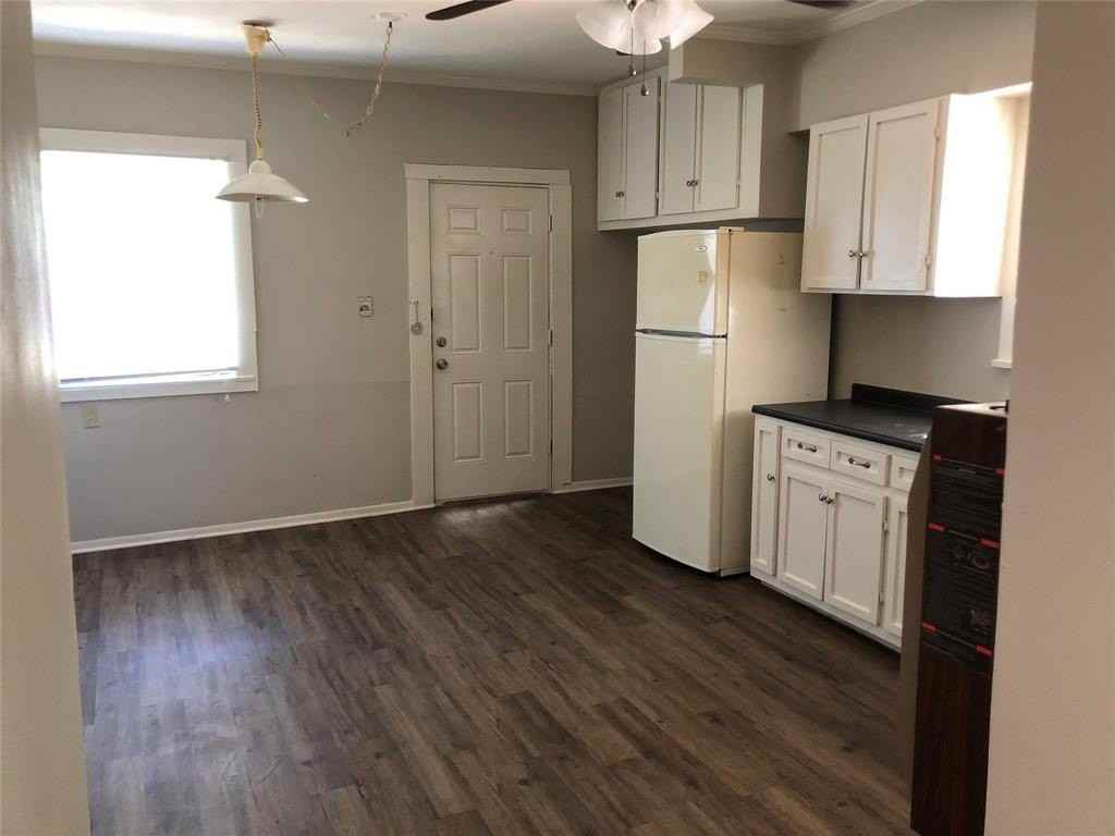 824 Beech St #B - Photo 4 of 15