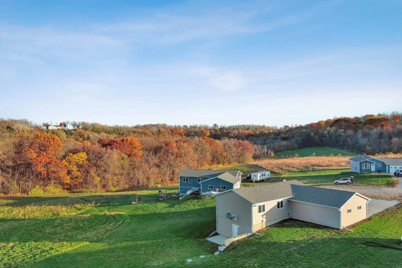 534 Hanover HIll Ln - Photo 4 of 13