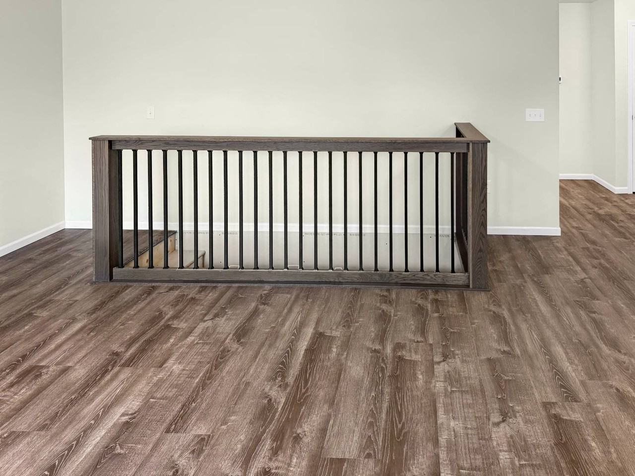 607 W Main St - Photo 5 of 11