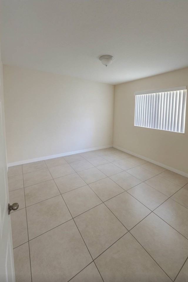 3372 Sw 24th St - Photo 3 of 6