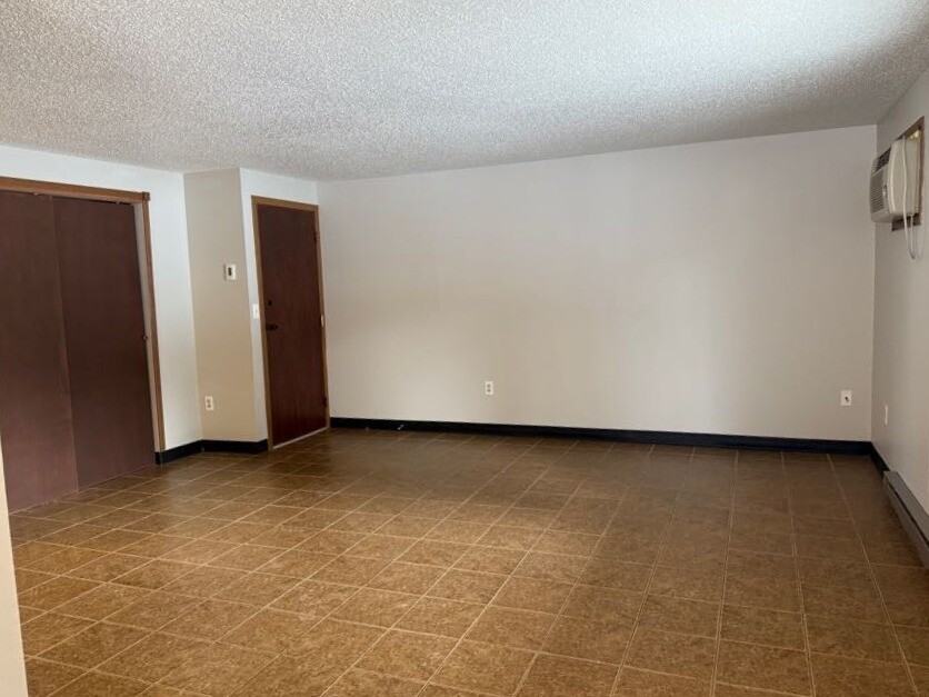 202 7th Ave N #1 - Photo 6 of 18