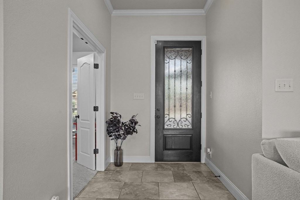 5903 Sabine Dr - Photo 4 of 31