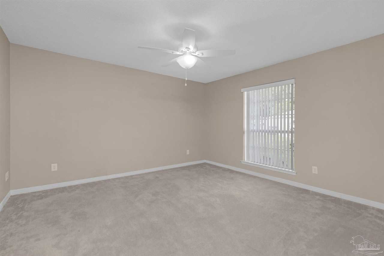 1484 Long Branch Dr - Photo 6 of 31