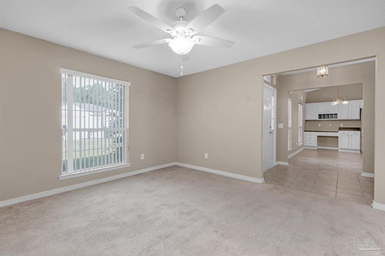 1484 Long Branch Dr - Photo 7 of 31