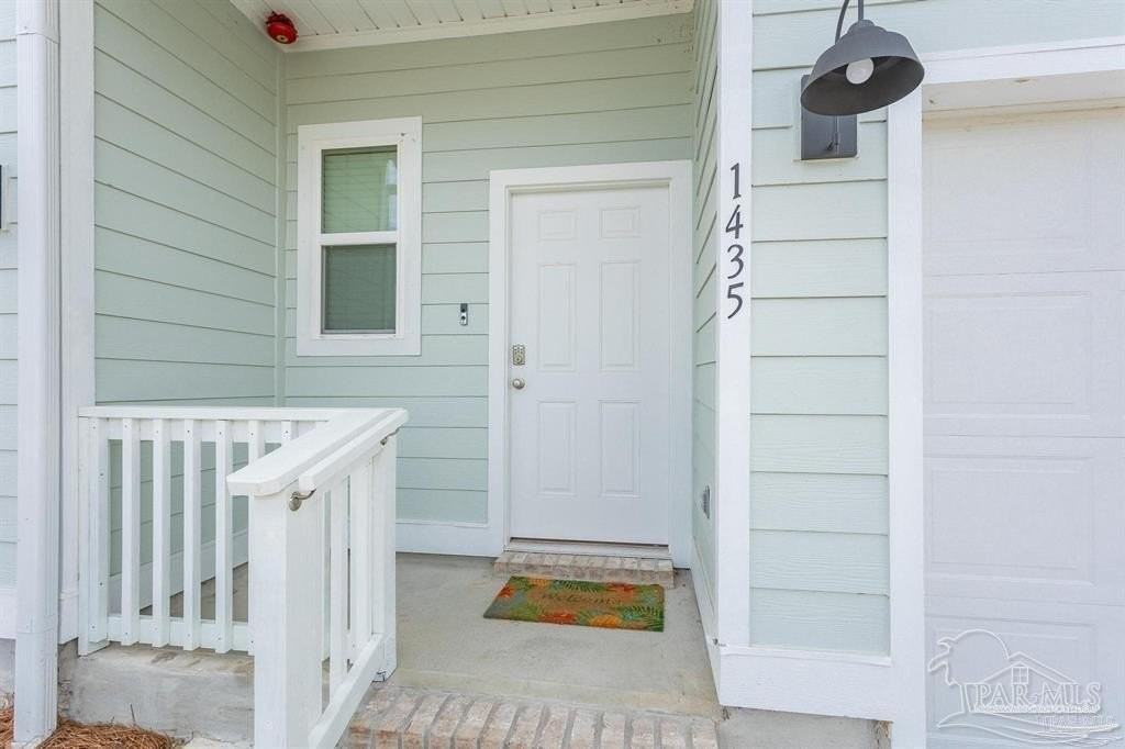 1435 Iroquois Ct - Photo 3 of 38