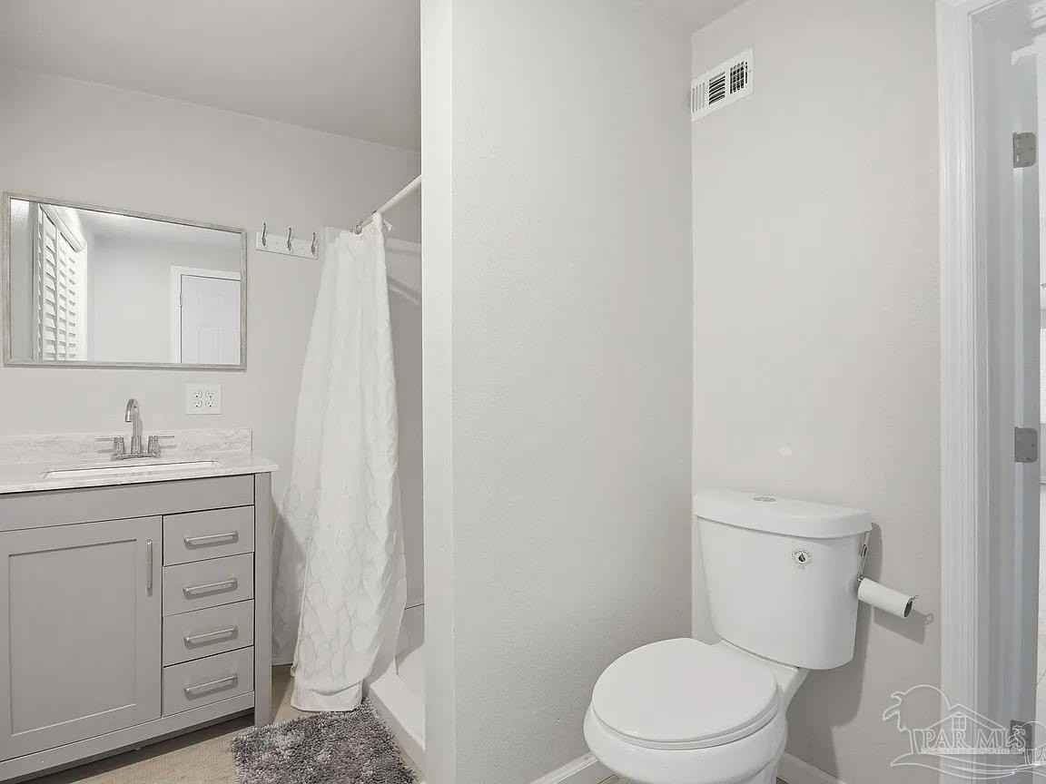 4918 Lillian Hwy - Photo 2 of 5