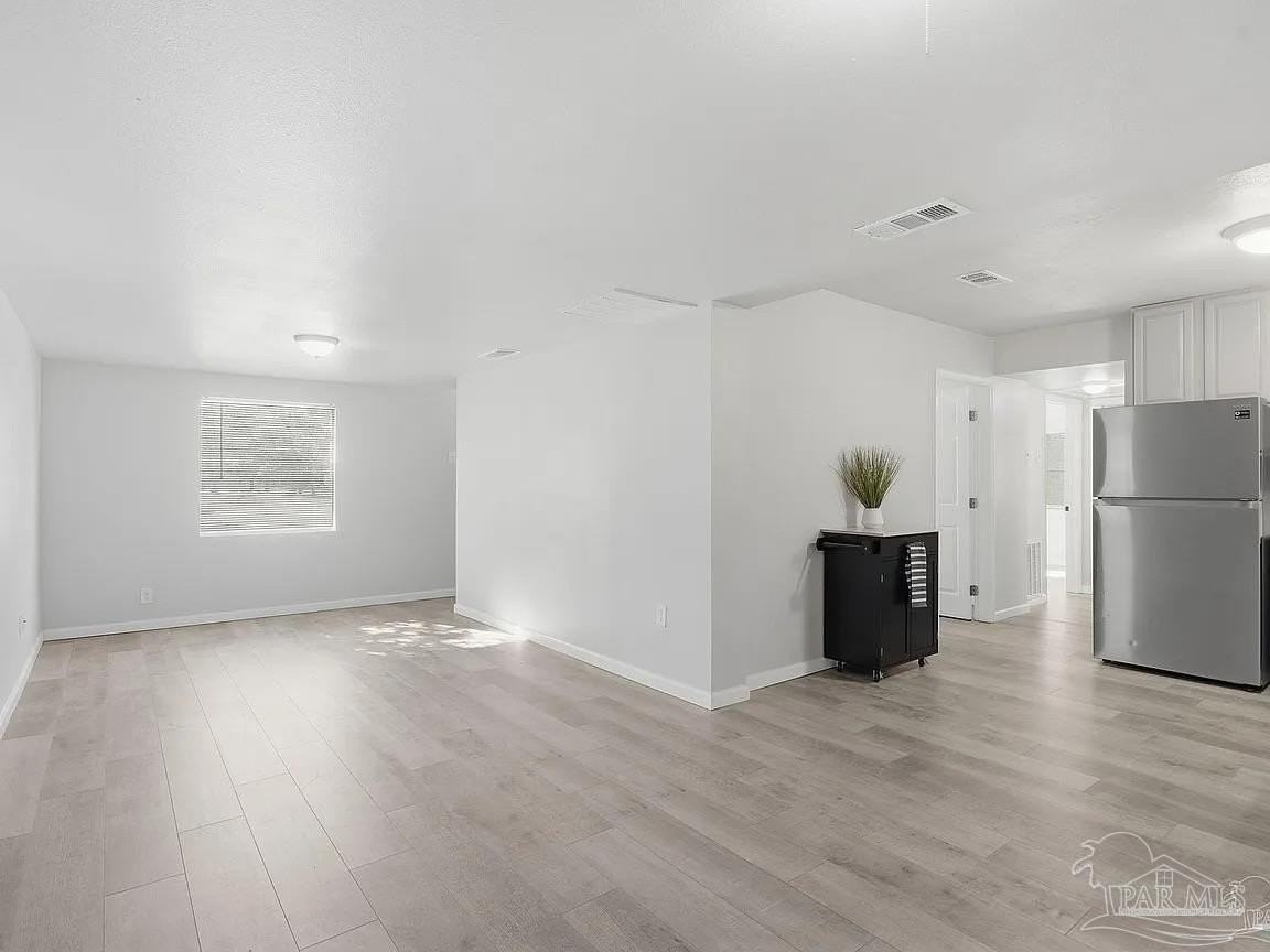 4918 Lillian Hwy - Photo 3 of 5