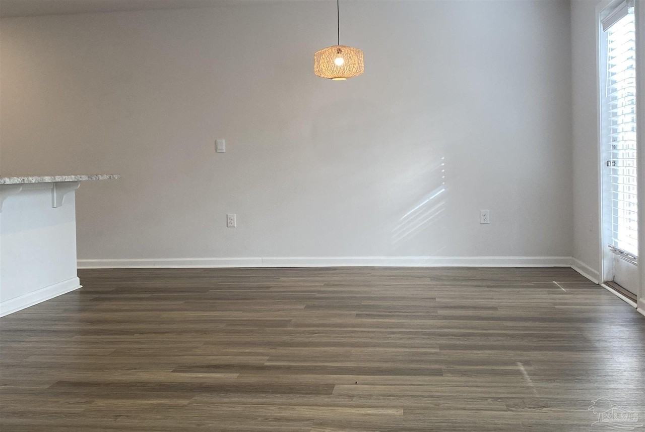 6089 Secretariat Way - Photo 7 of 32