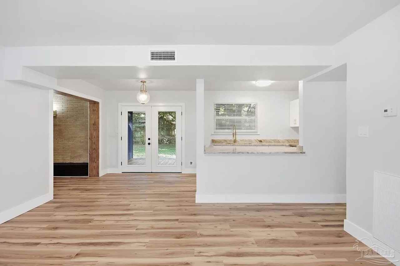 522 S Edgewood Cir - Photo 2 of 11