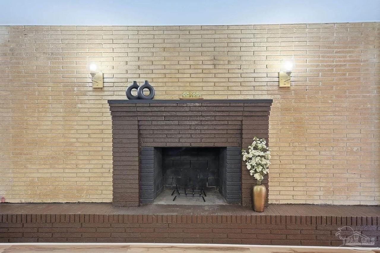 522 S Edgewood Cir - Photo 5 of 11