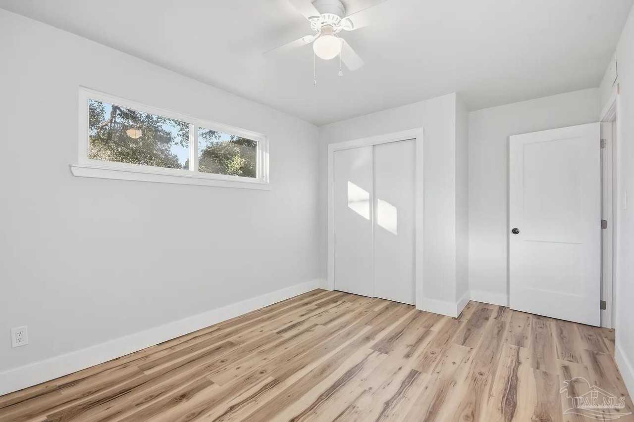 522 S Edgewood Cir - Photo 7 of 11