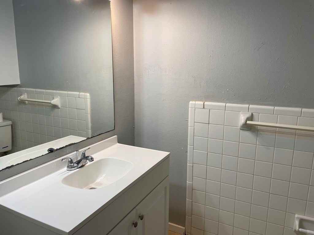 701 Kent St - Photo 6 of 6