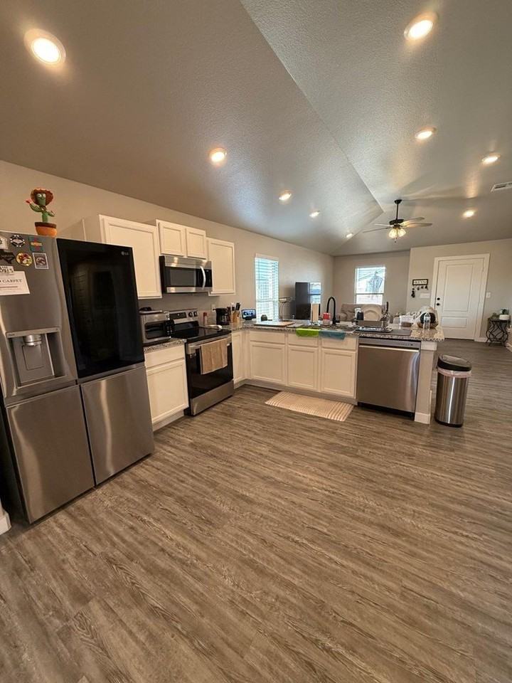 2014 Meridian Rd - Photo 7 of 27