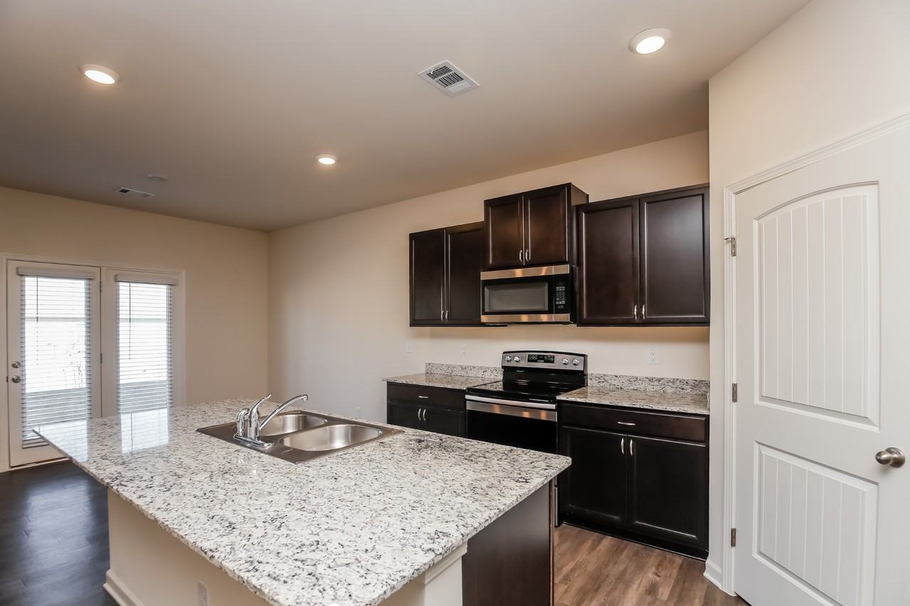 352 Springer Pkwy - Photo 7 of 16