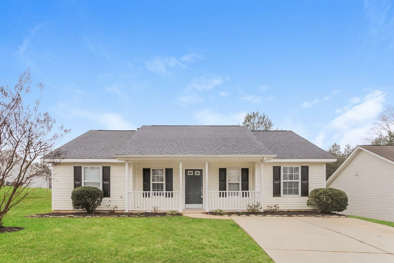 4531 Biesterfield Dr - Photo 2 of 16