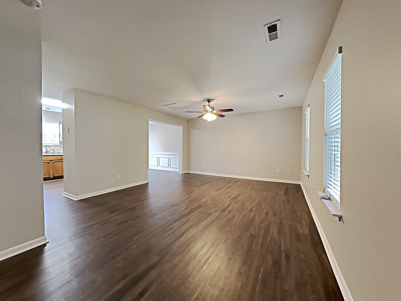 5549 Peachwood Dr - Photo 3 of 15