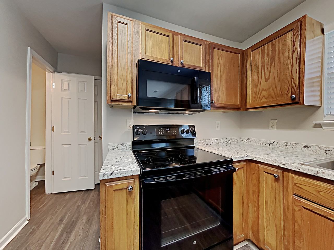 5549 Peachwood Dr - Photo 4 of 15