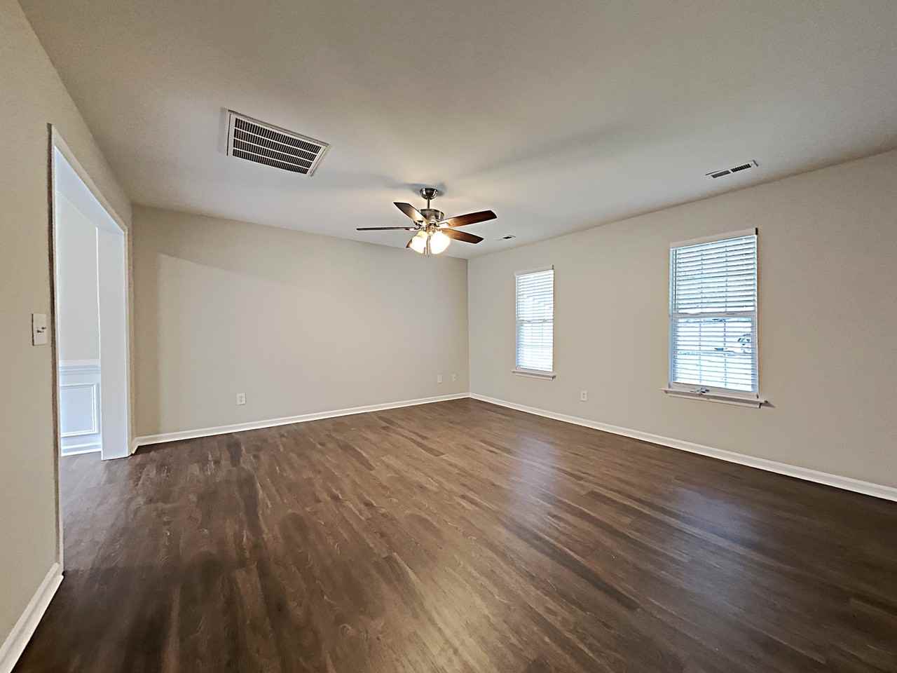 5549 Peachwood Dr - Photo 7 of 15