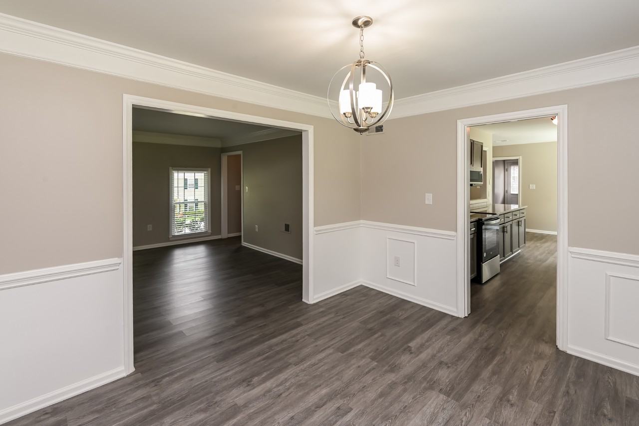 5015 Rivergreen Ln - Photo 6 of 16