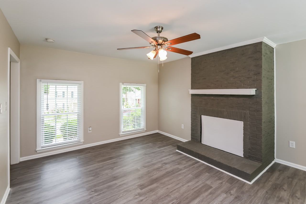 5015 Rivergreen Ln - Photo 7 of 16