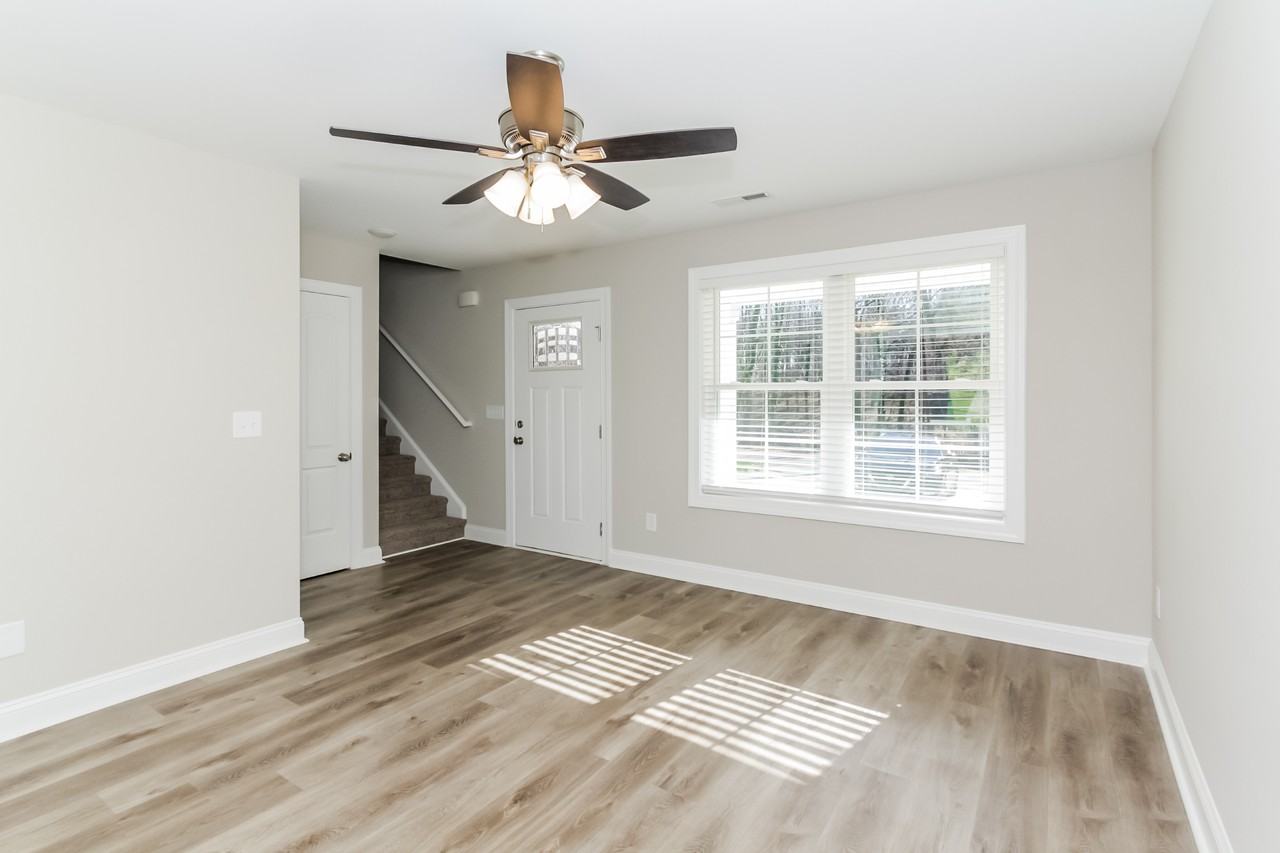 226 Pethel St - Photo 5 of 15