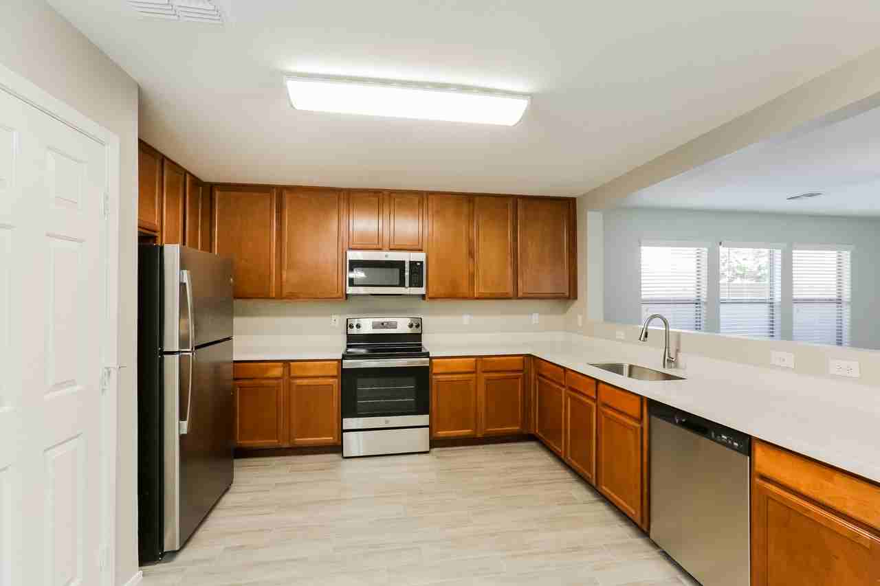 11219 W Garfield St - Photo 6 of 16