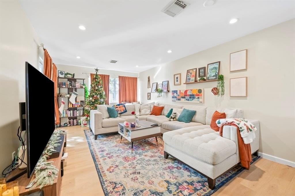 830 Sw 9th Street Cir #204 - Photo 7 of 16