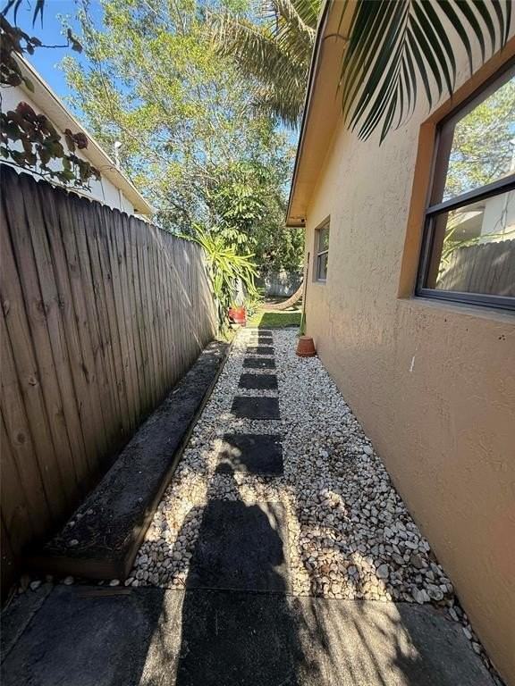 7511 Atlanta St - Photo 3 of 23