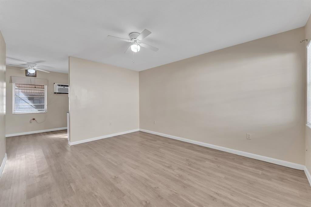 1704 Hayes St - Photo 7 of 10