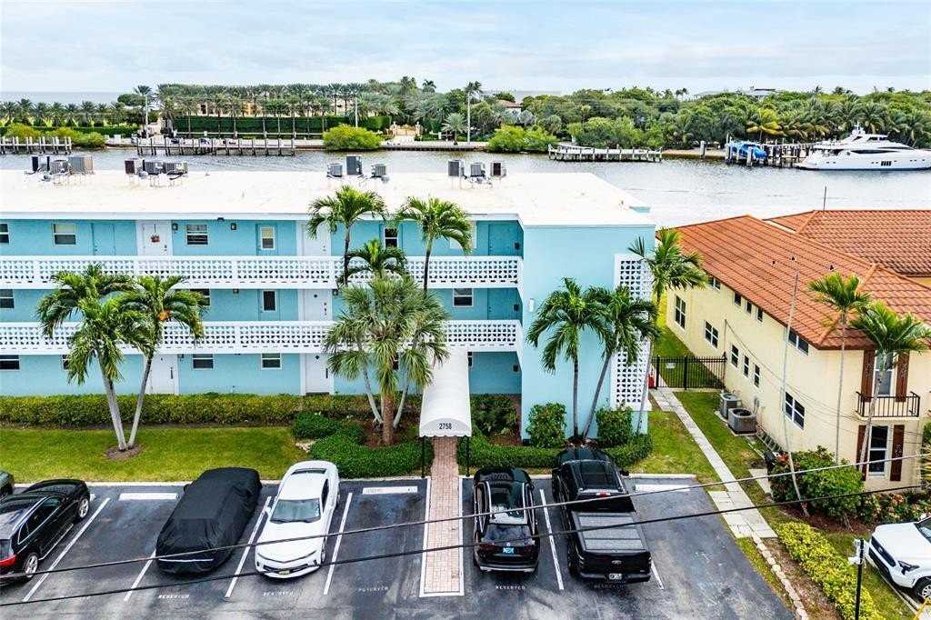 2758 Ne 30th Ave #3A - Photo 3 of 25