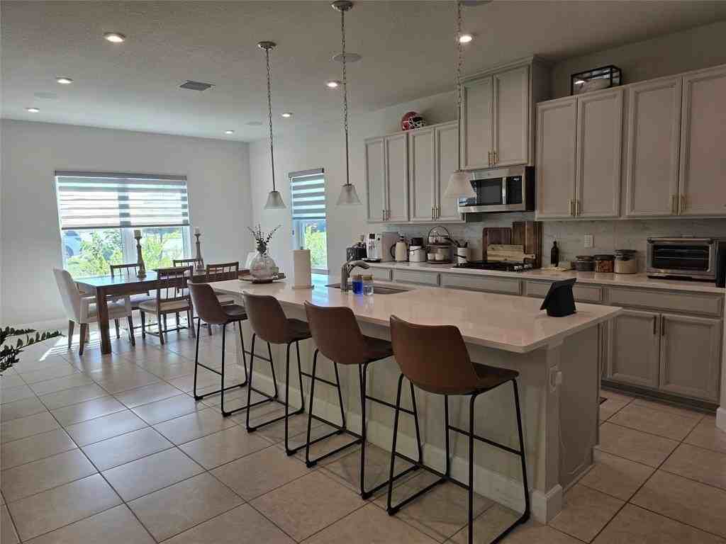 19206 Rolling Acres Rd - Photo 2 of 40