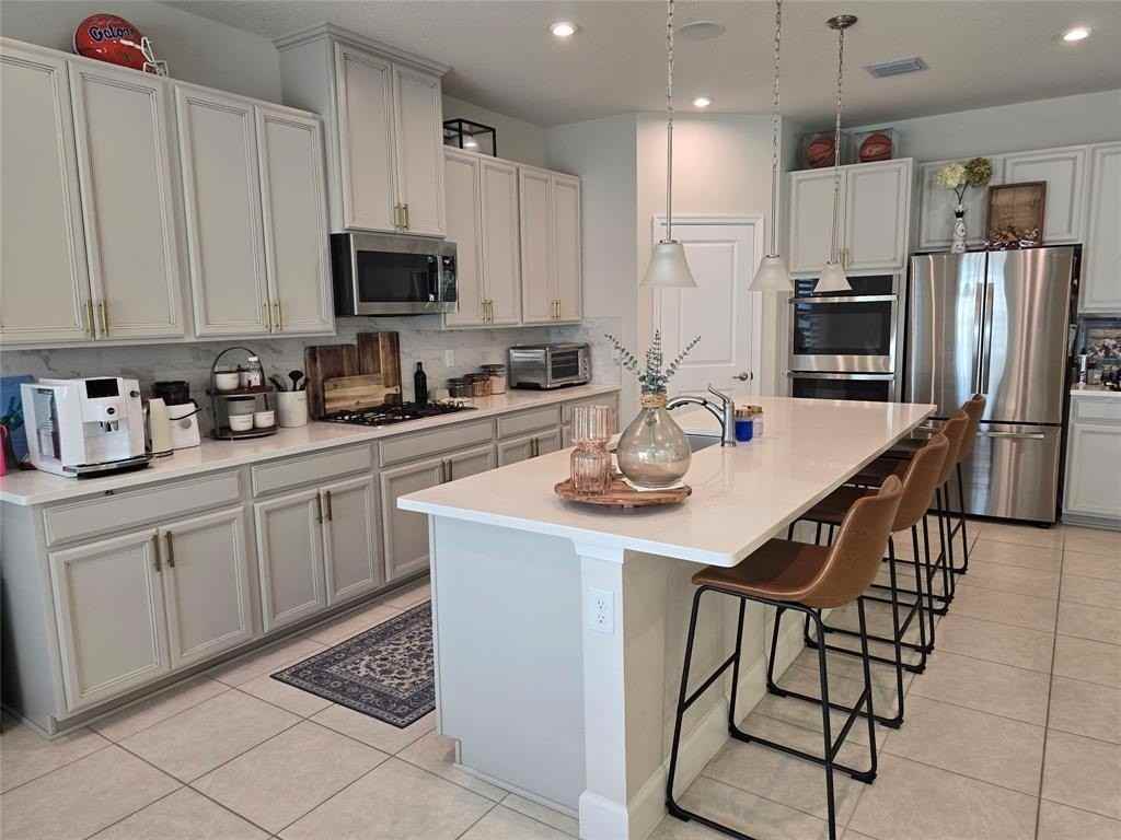 19206 Rolling Acres Rd - Photo 5 of 40