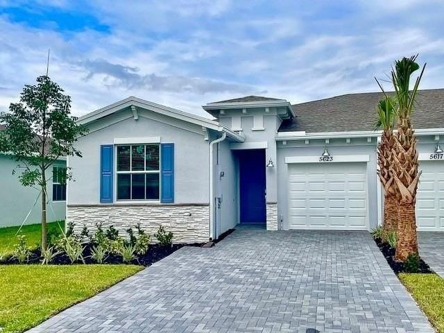 5623 Divine Dr - Photo 2 of 24