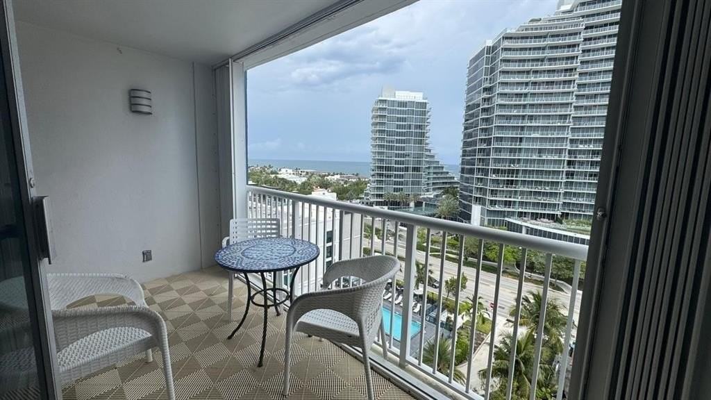 2200 Ne 33rd Ave #11F - Photo 2 of 19