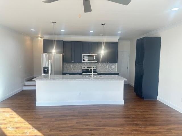 1923 Cypress Ln - Photo 4 of 24