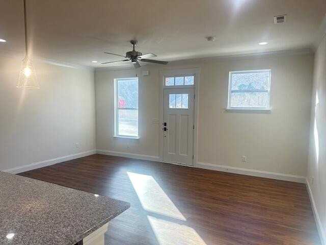 1923 Cypress Ln - Photo 5 of 24