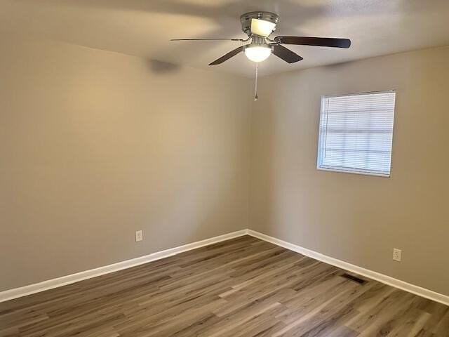 745 20th St Ne - Photo 7 of 9