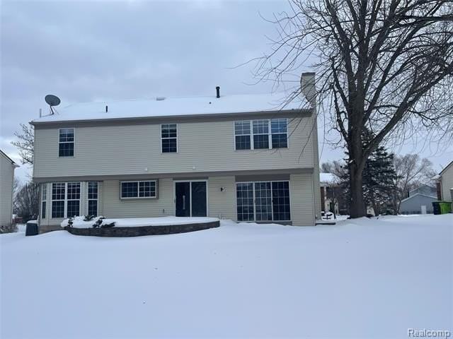 45225 Yorkshire Dr - Photo 2 of 31