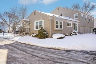 23737 Stonehenge Blvd - Photo 1 of 1