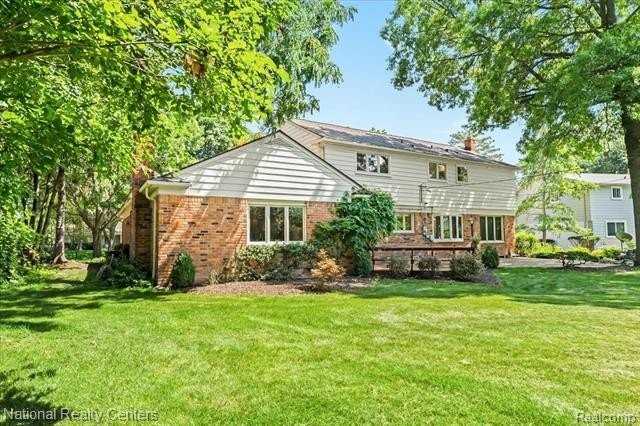 4258 Westover Dr - Photo 4 of 47