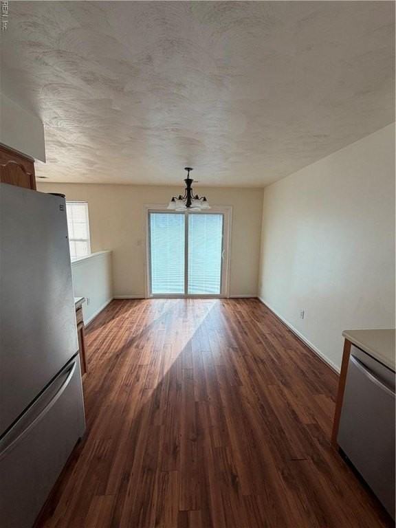 307 Greenfield Cres - Photo 4 of 17