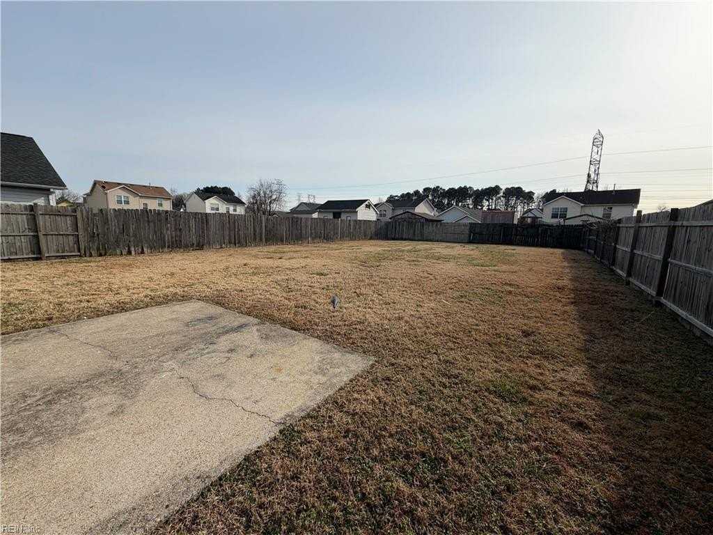 307 Greenfield Cres - Photo 6 of 17