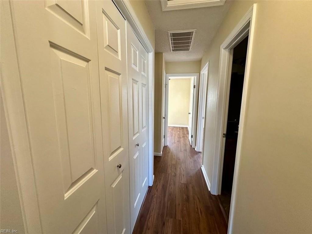 3931 Roebling Ln - Photo 6 of 25