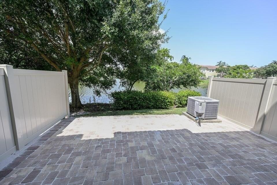 297 Lake Monterey Cir - Photo 2 of 38