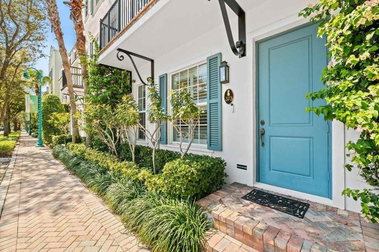 373 E Cannery Row Cir - Photo 3 of 36