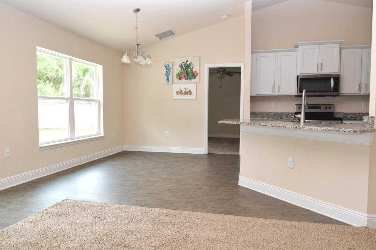 5803 Nw Basswood Dr - Photo 5 of 9