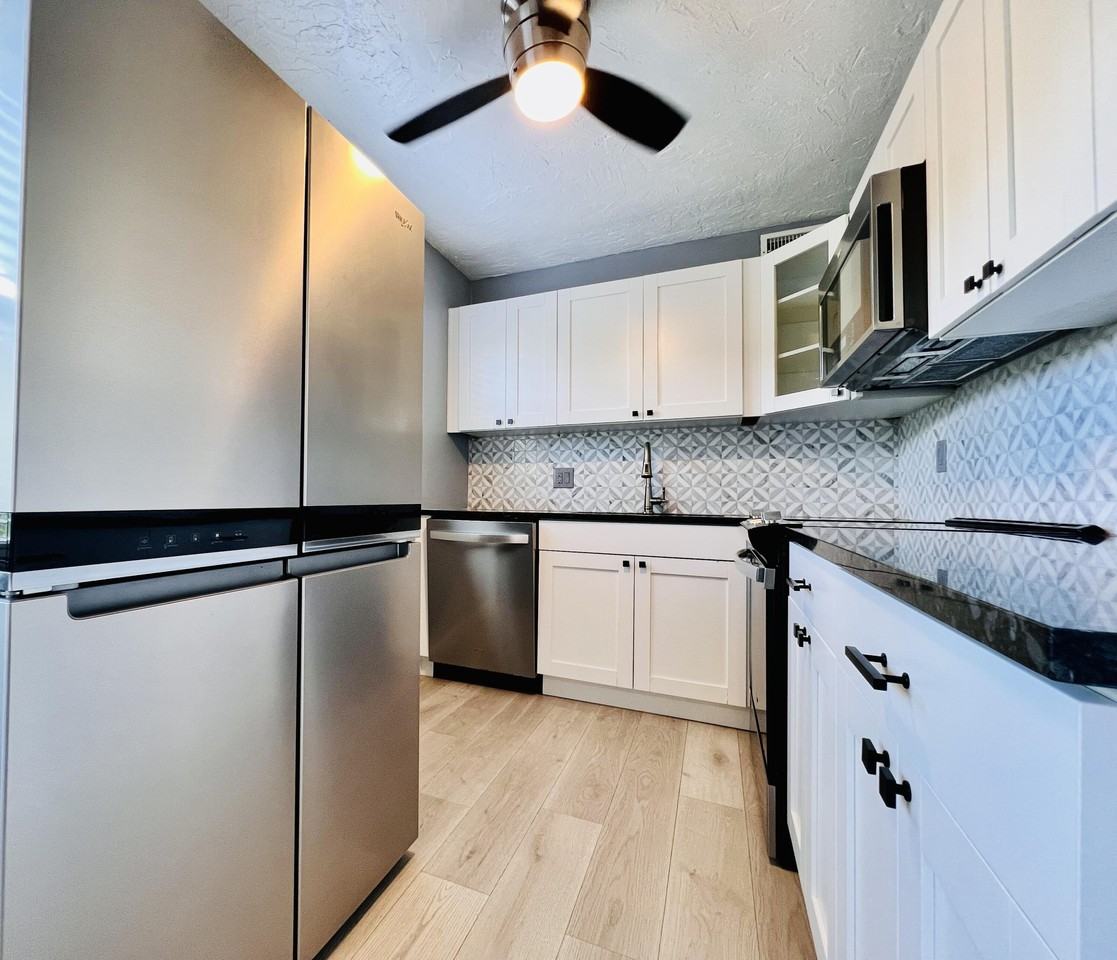 260 Dorchester K - Photo 2 of 18